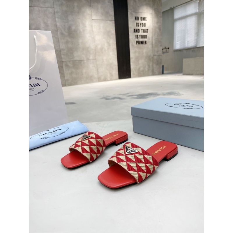 Pra*a slippers